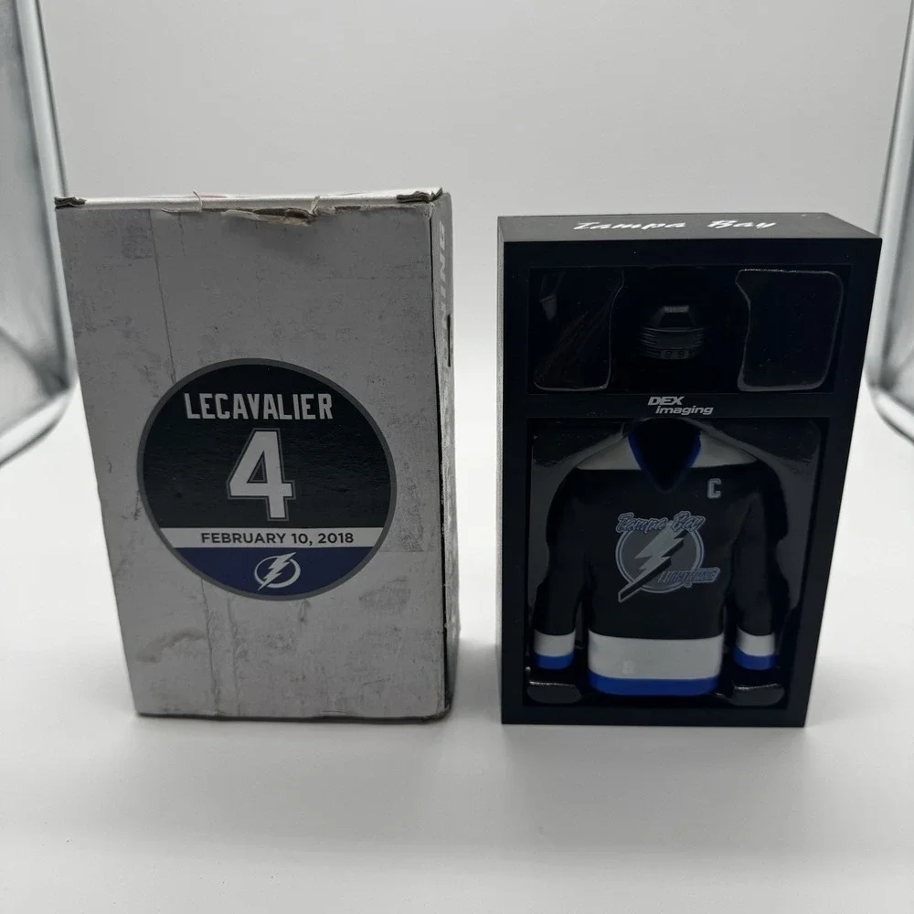 Tampa‎ Bay Lightning Lecavalier #4 Retirement Night Collectible Mini Locker NHL